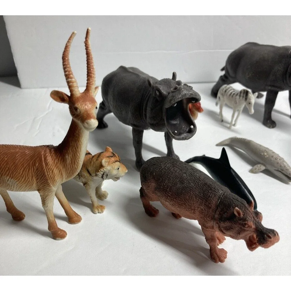Lot of 14 Hard Plastic Wild/Zoo Animal Toys Collectibles